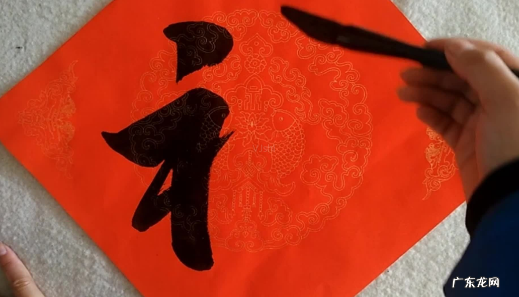 梦里梦见好多坟墓 梦到很多坟墓和棺材