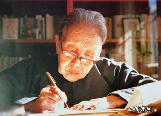 冰心原名叫什么名字现代著名她的作品 冰心原名叫什么名字现代著名她的作品