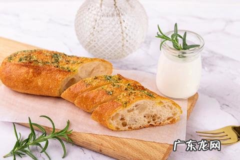 如何用烤箱烤面包好吃又简单 烤箱烤面包的步骤教程