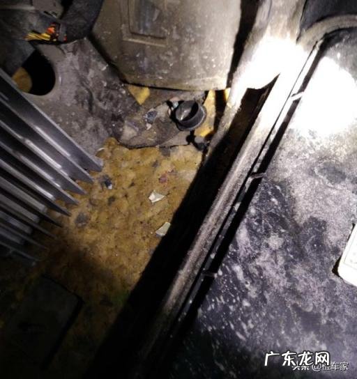 2010款奥迪a4l二手车多少钱换了新发动机 奥迪a4十几万能买到吗