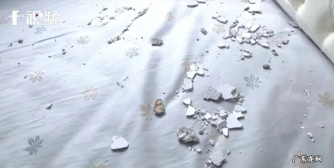 客厅天花板裂缝怎么处理 卧室天花板裂纹风水