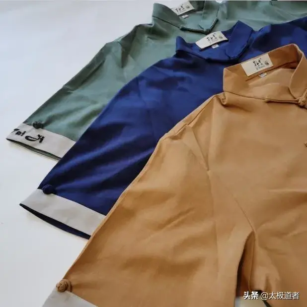 太极服装最新款式表演服 太极服饰特点