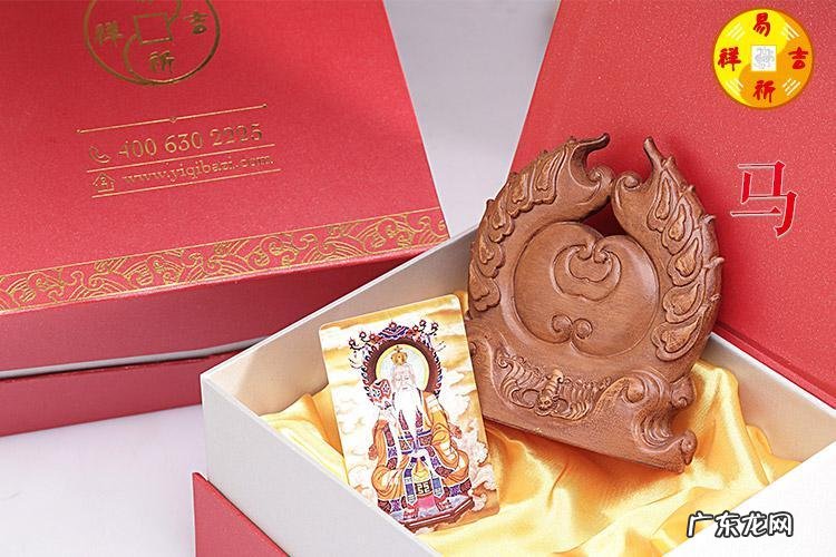 沙发墙挂画马有讲究吗 马挂件的风水