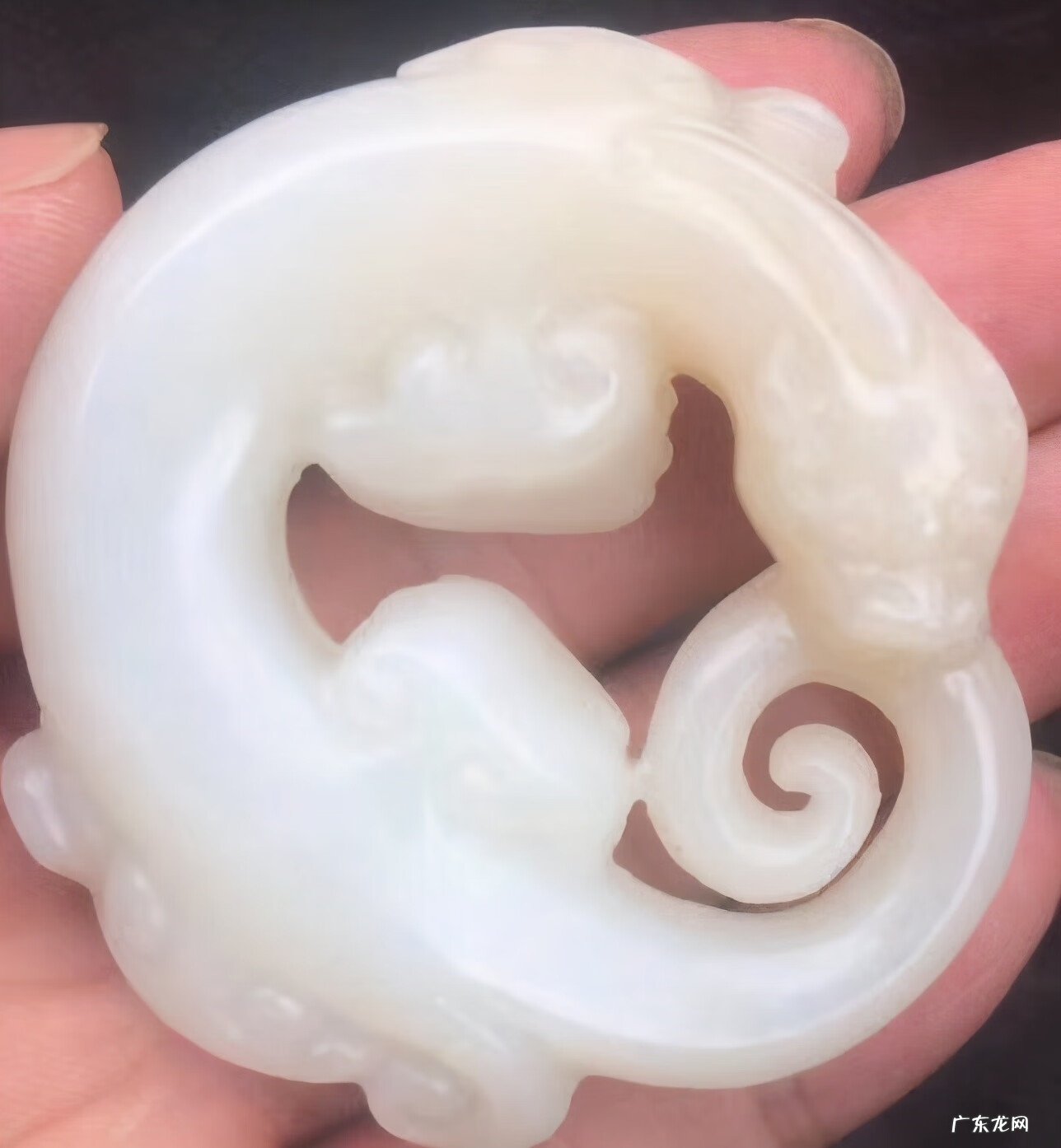 如何鉴别玉的真假 如何辨别玉的真假呢