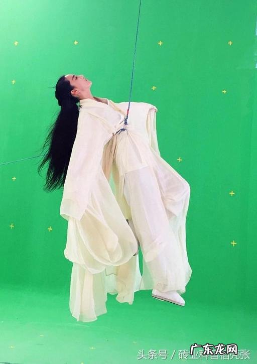 拍电影吊威亚是什么意思 演员吊威亚是什么意思