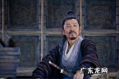 刘邦是赤帝之子项羽是什么 刘邦斩白蛇的传说故事