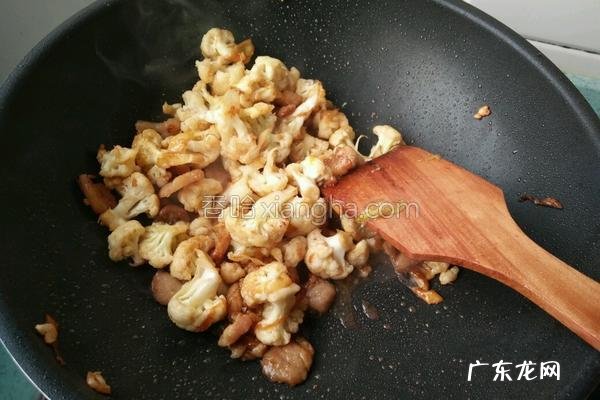 菜花炒肉怎样做