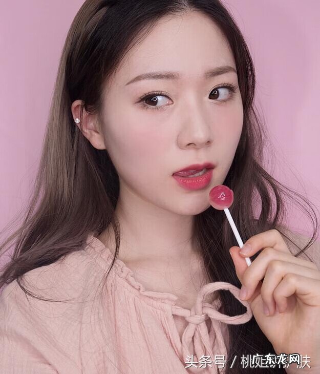 甜酷妆容 甜美妆容