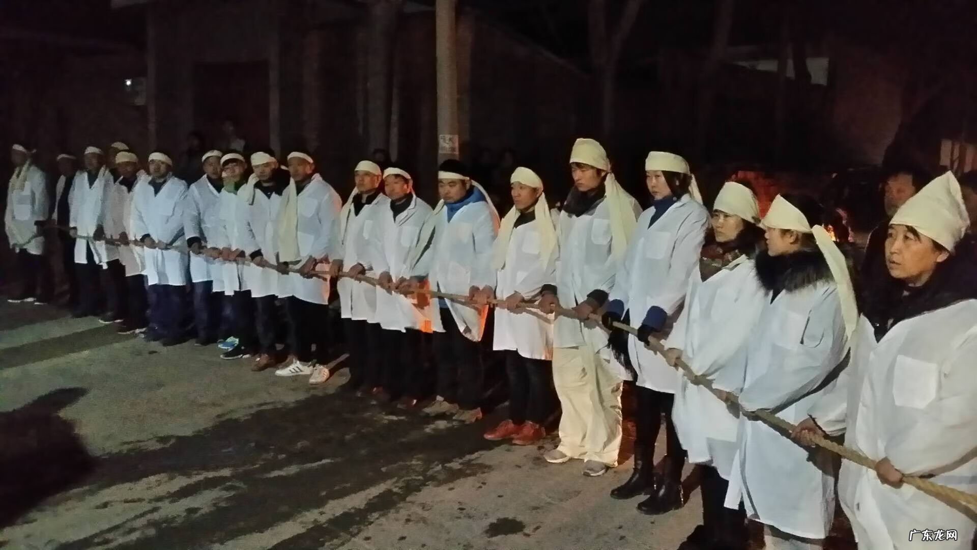 立碑前下雨立好后下雨 做风水下葬立碑后立即下雨好吗视频