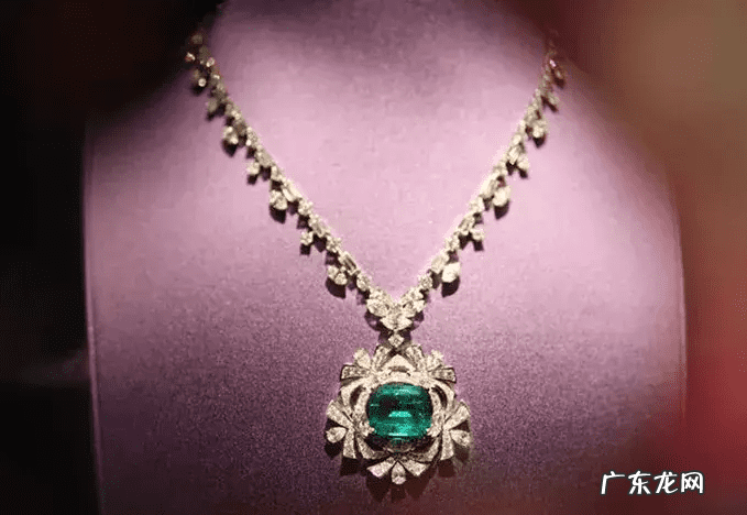 背什么颜色的包风水好 包选择什么颜色风水