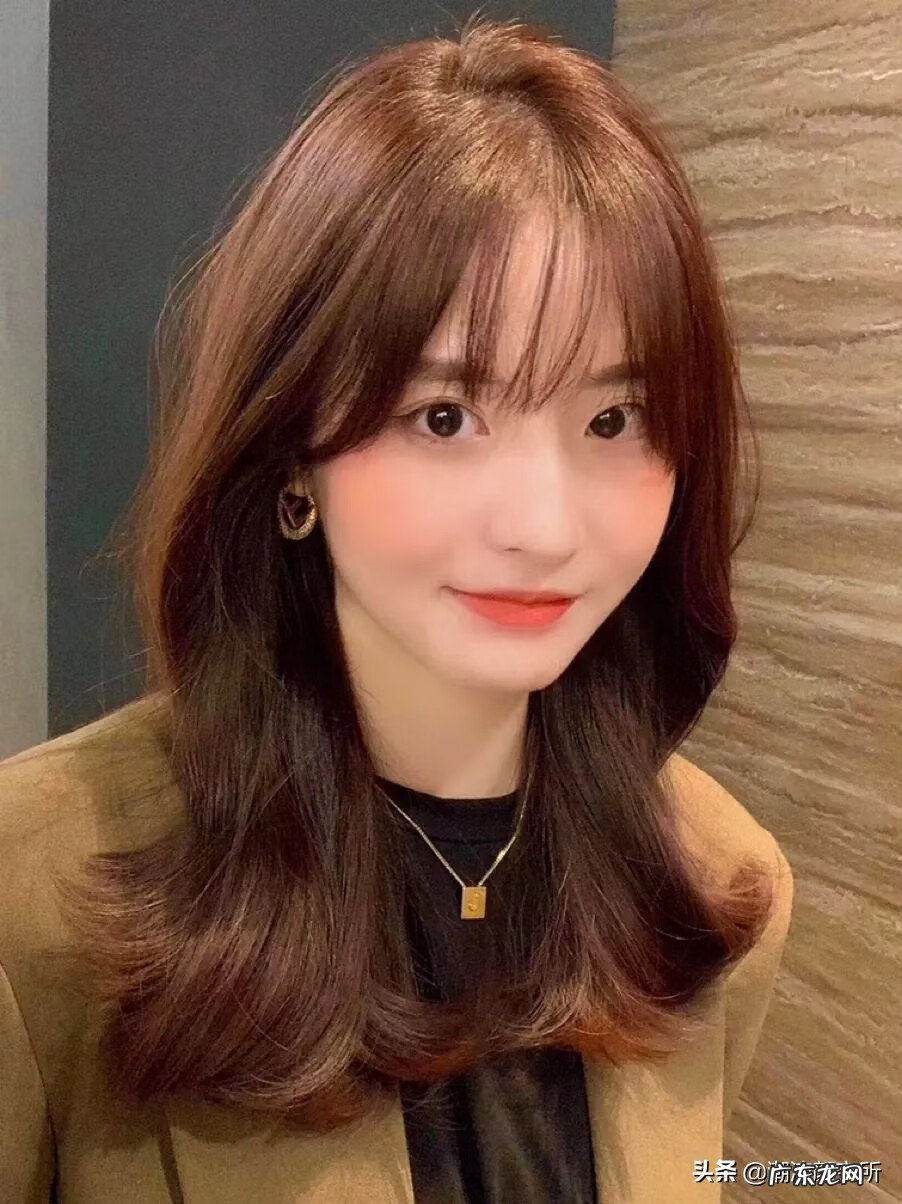 怎么自己扎头发 好看的发型怎么梳?