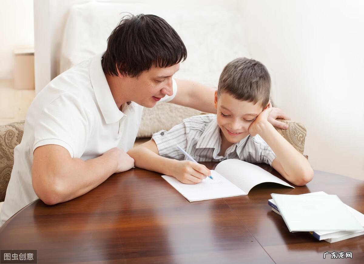 座位左手大还是右手大 座位左手没人风水怎么样