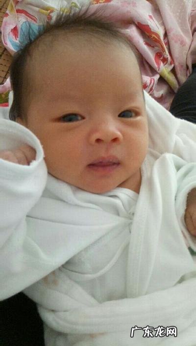 打嗝两天不停怎么回事 一直打嗝连续三四天了吃什么药