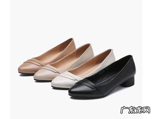 白色皮鞋怎么清理干净 麂皮鞋怎么清洗保养