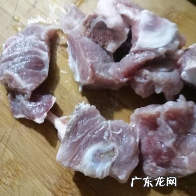 龙骨汤怎么做好吃 龙骨汤的做法大全
