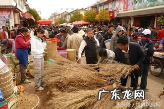 纳西族的风俗特色是什么 纳西族风俗文化特色