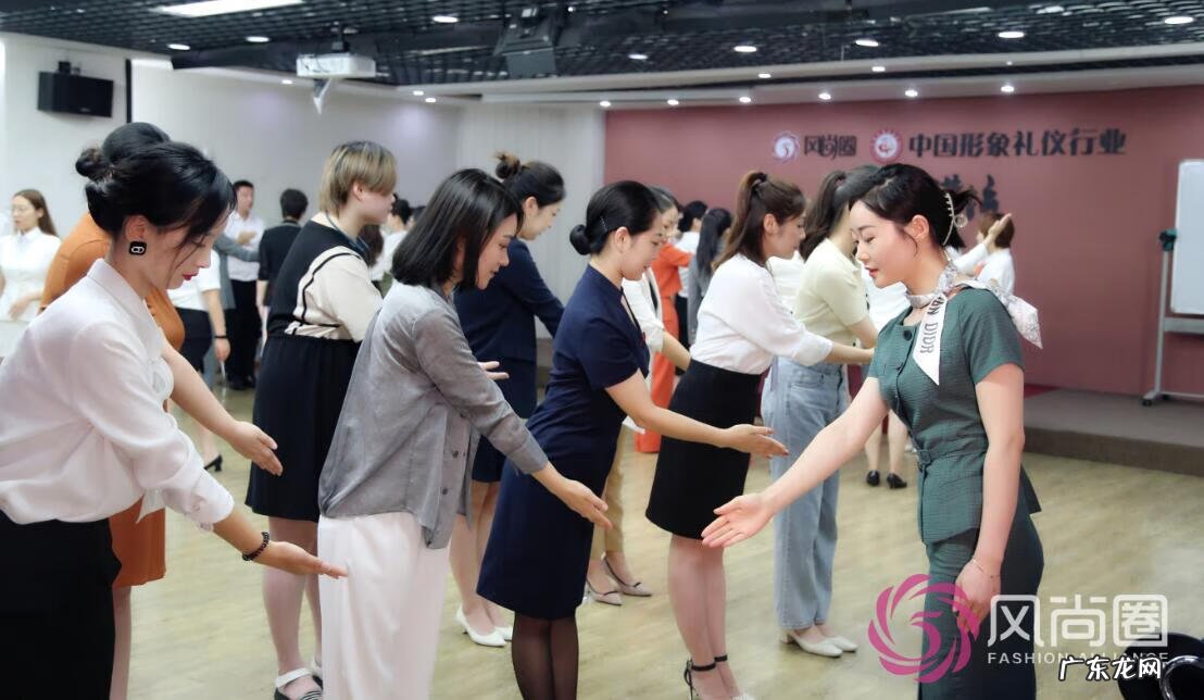 北京礼仪公司 北京礼仪培训师