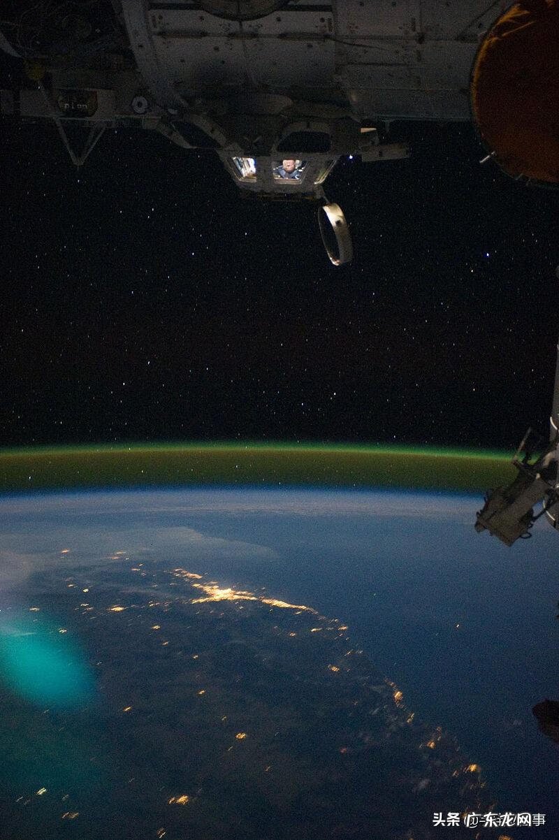 银色闪光 宇宙蓝色闪光