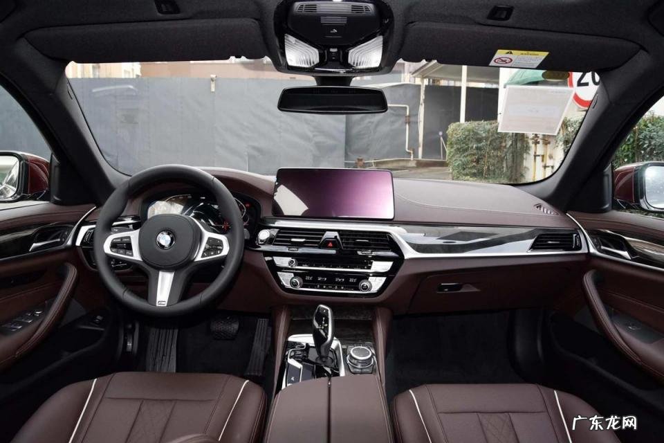 40万左右预算该怎么选 奥迪a6l新车报价2022款图片