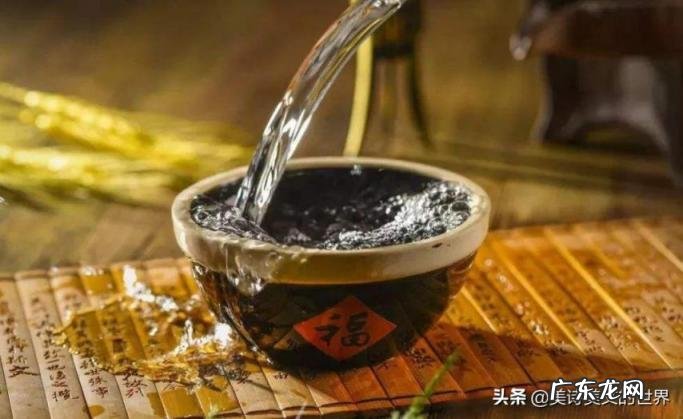 有句话什么来着什么半句多,“酒逢知己千杯少,话不投机半句多”