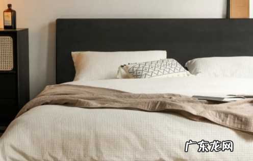 新买的床垫放太阳下晒可以除甲醛吗 新买的床太阳暴晒几天除甲醛最好