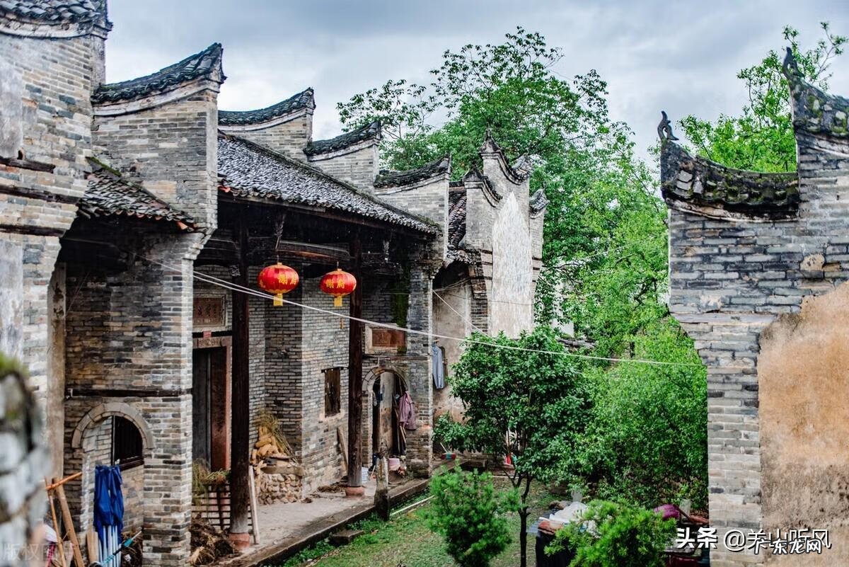 餐桌摆三把椅子有什么说法 一桌三凳风水说法