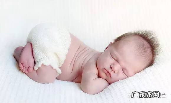 2个月宝宝睡觉不踏实 婴儿睡觉不踏实咋办