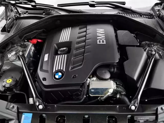 瑞风汽车油表故障案例 瑞风水箱里有油是怎么回事啊