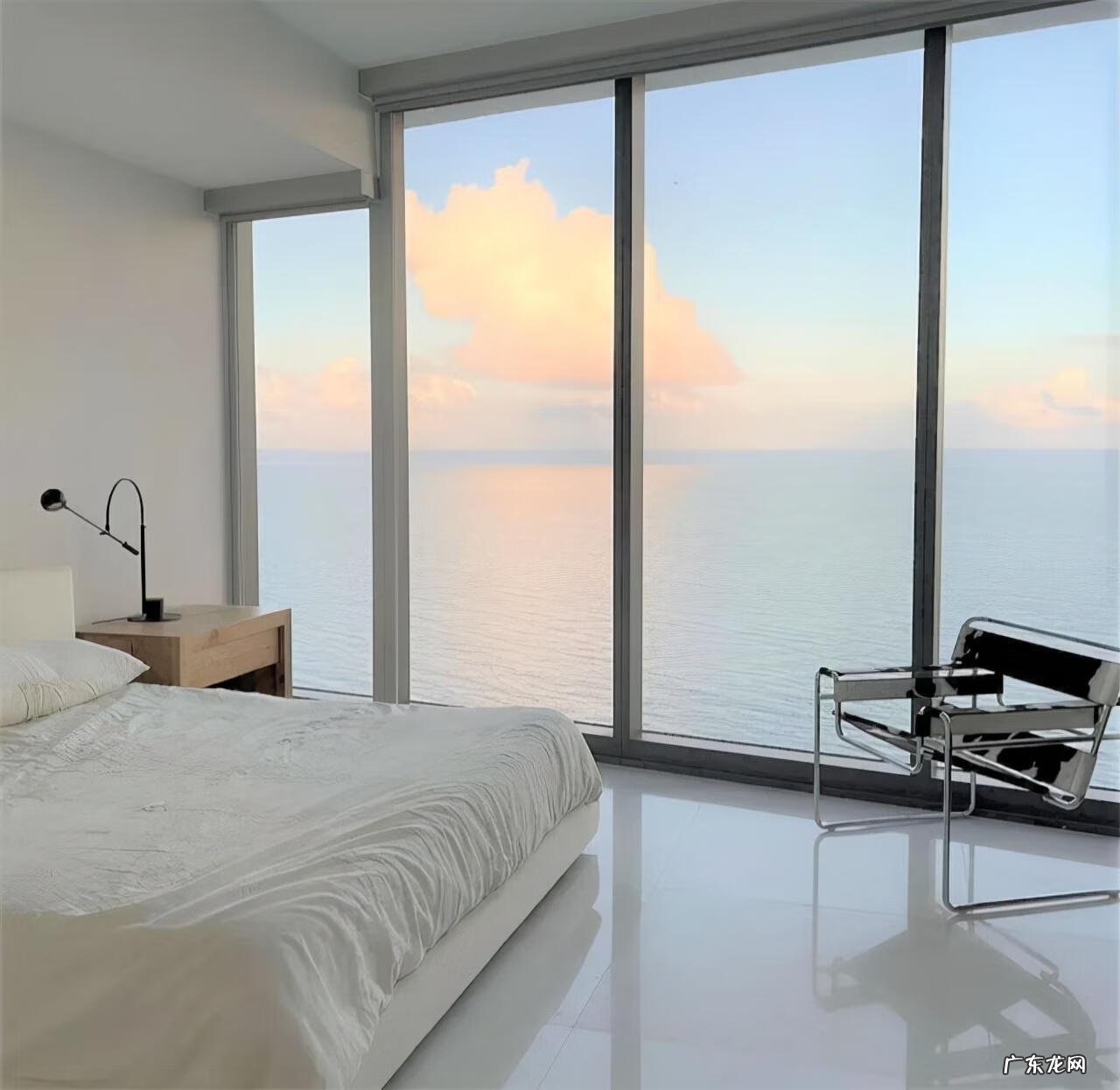 落地玻璃窗的风水化解 露台玻璃窗户风水讲究