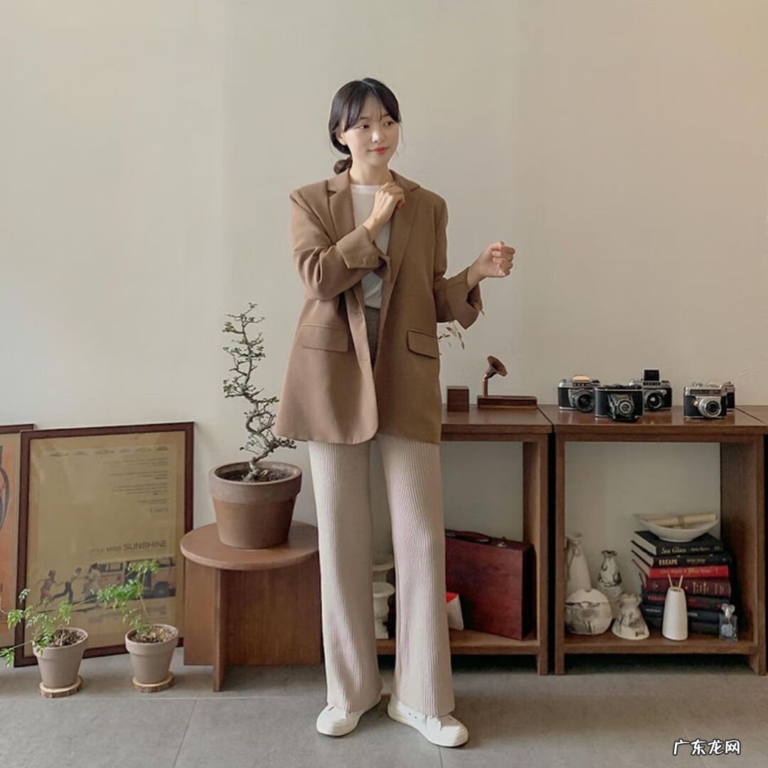 面试穿衣服搭配图片