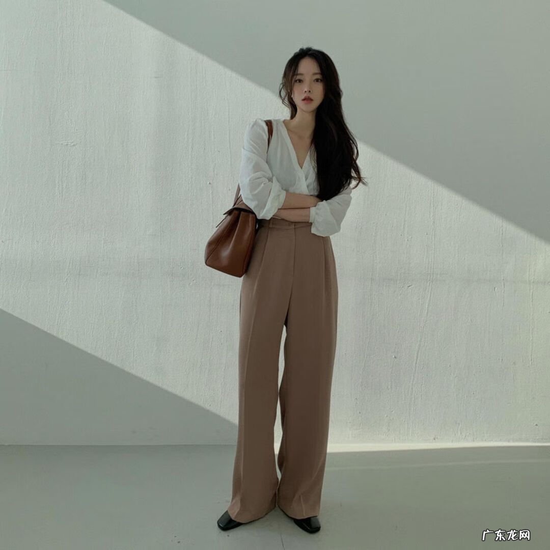 面试穿衣服搭配图片