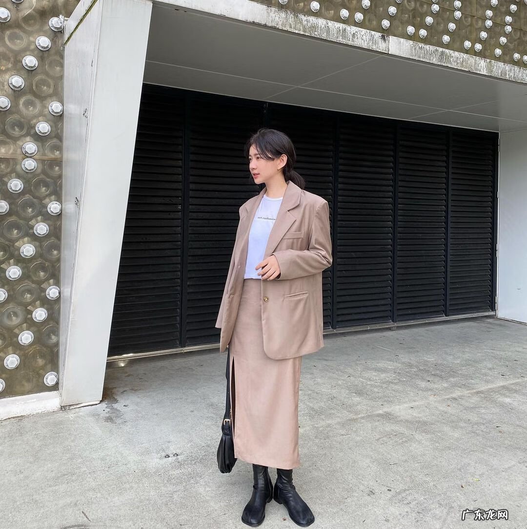 面试穿衣服搭配图片