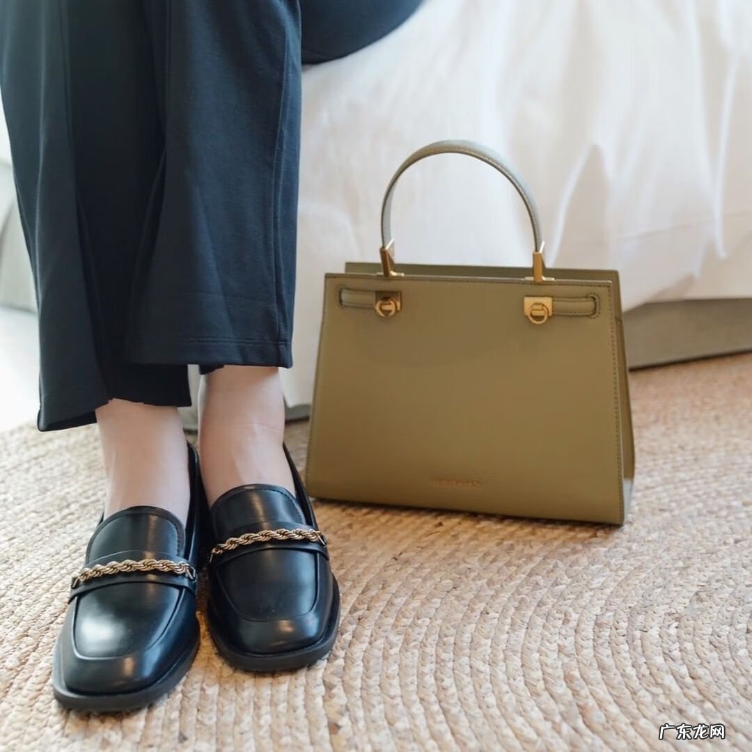 面试穿衣服搭配图片