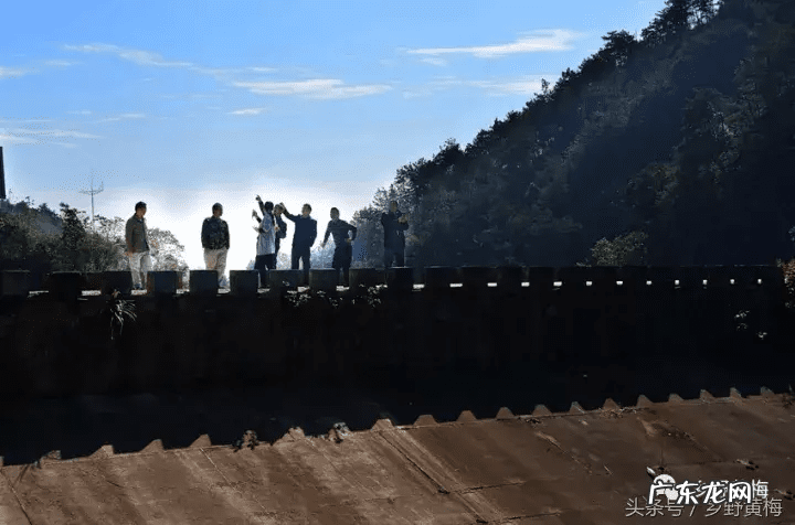 朝避猛虎下一句 猛虎跳涧地形风水朝山