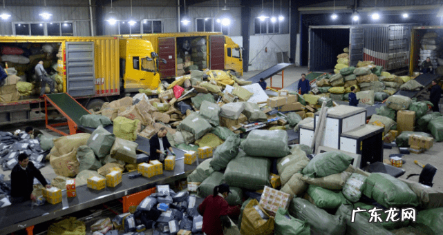 申通快递员上下班时间 申通快递工作时间是几点