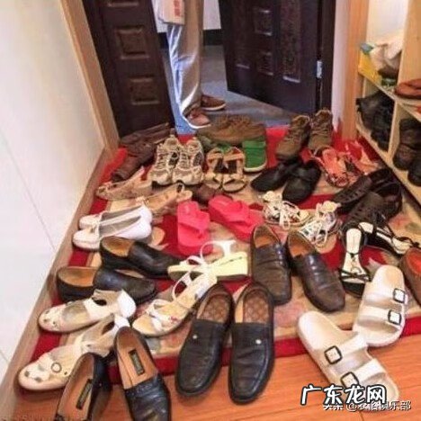 鞋柜摆在卧室对着床好吗 床对着鞋柜有什么不好吗