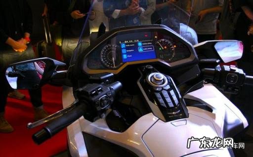 本田金翼正三轮图片详解 本田金翼正三轮车价格图片