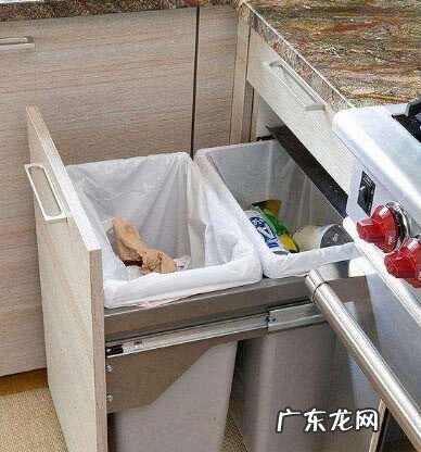 垃圾箱对着窗户的风水 家门口有垃圾箱的风水