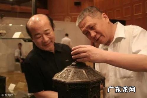 “捡漏之王”马未都处世秘诀:3副对联,风流百年