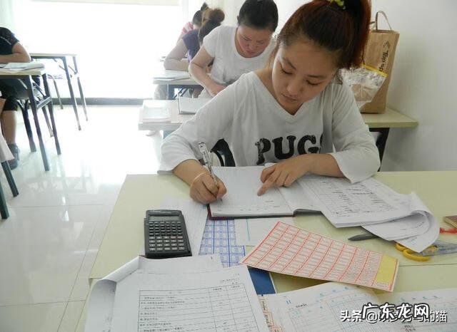 考会计证必备的书 会计考试用书教材