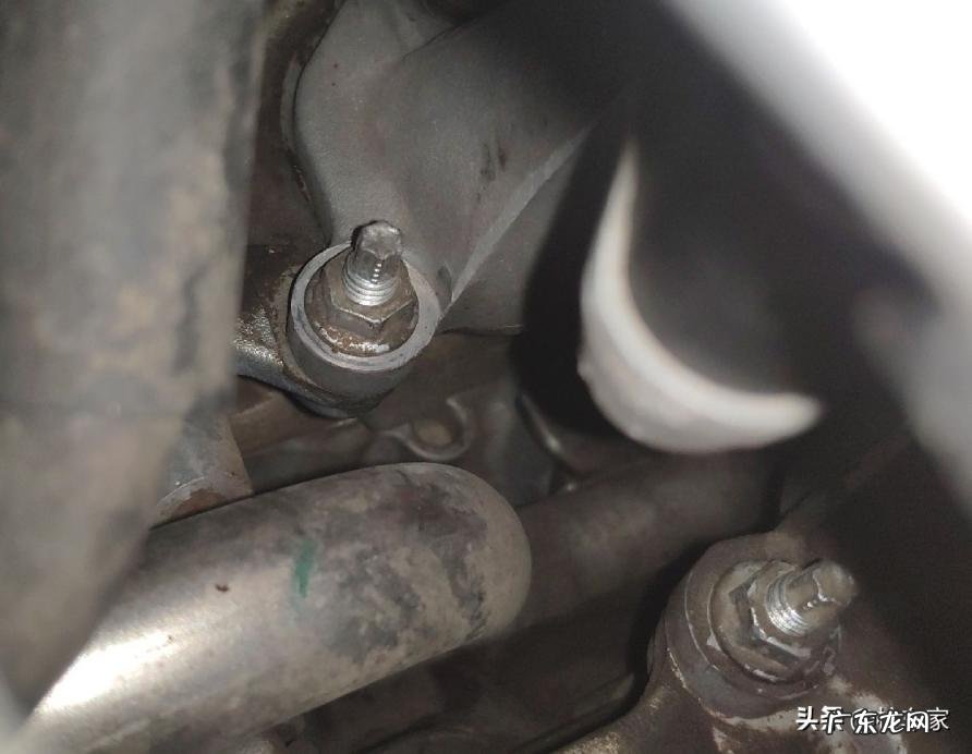 丰田锐志x多少钱一辆图片 丰田锐志多少钱一台