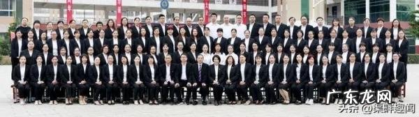 桃李满天下的下一句是啥 令公桃李满天下一句如何理解