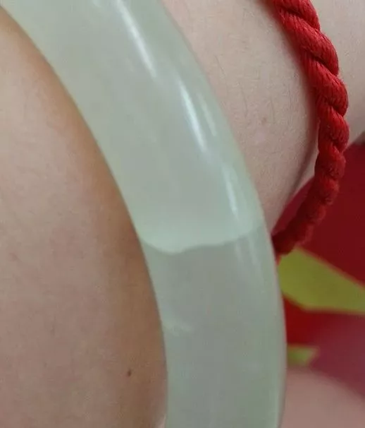 玉摔地上没有碎风水学 玉断了怎么处理 风水