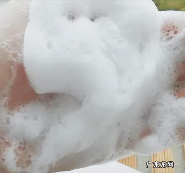 皮肤为什么那么干燥 皮肤干燥的原因有哪些