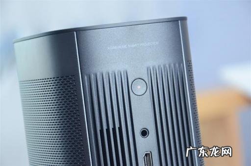 迷你高清投影仪哪个比较好用 极米投影仪play和play特别版的区别