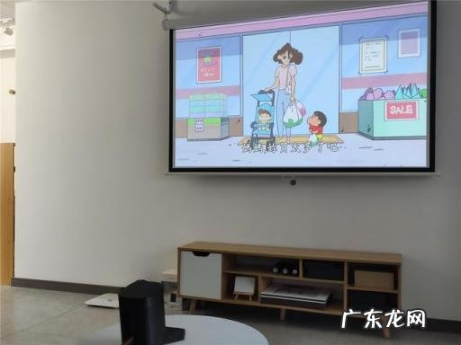 迷你高清投影仪哪个比较好用 极米投影仪play和play特别版的区别