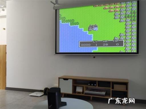 迷你高清投影仪哪个比较好用 极米投影仪play和play特别版的区别