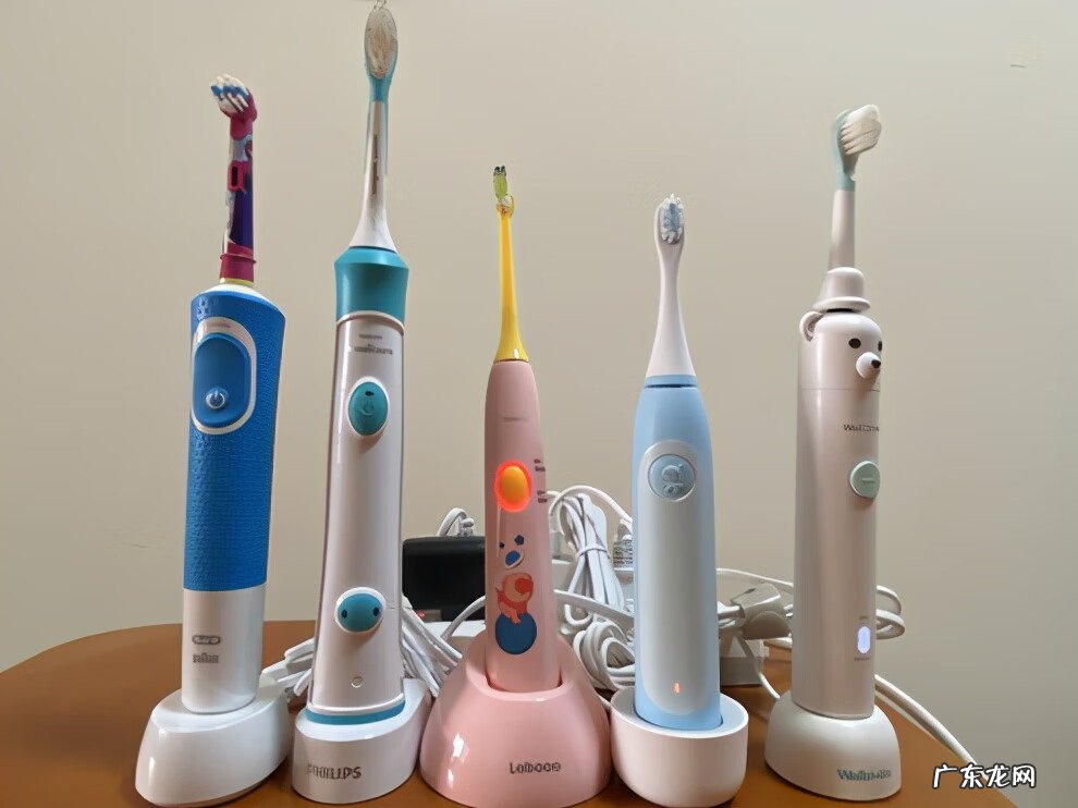 电动牙刷好还是普通的好 U型电动牙刷