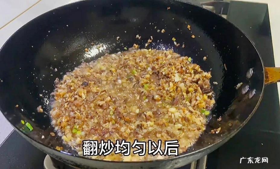 炸酱面的酱做法图解 大家不妨动手做一下吧 家常炸酱面最简单做法