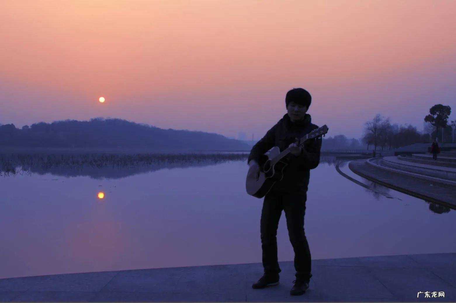 《拨动心弦》:爱的传奇,因为有你